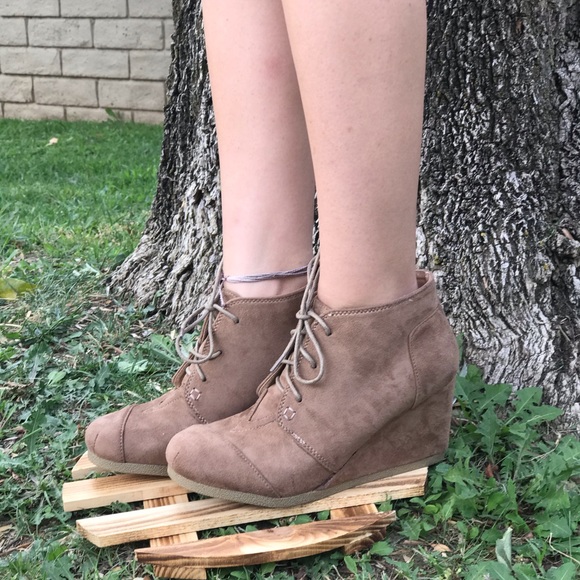 👜👜 WEDGE BOOTIES - Picture 5 of 6